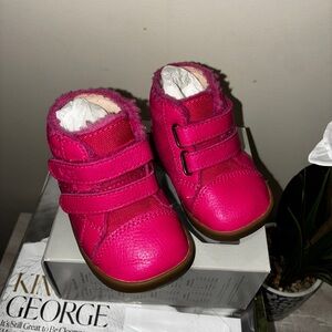 UGG baby Fuchsia Boots 2/3